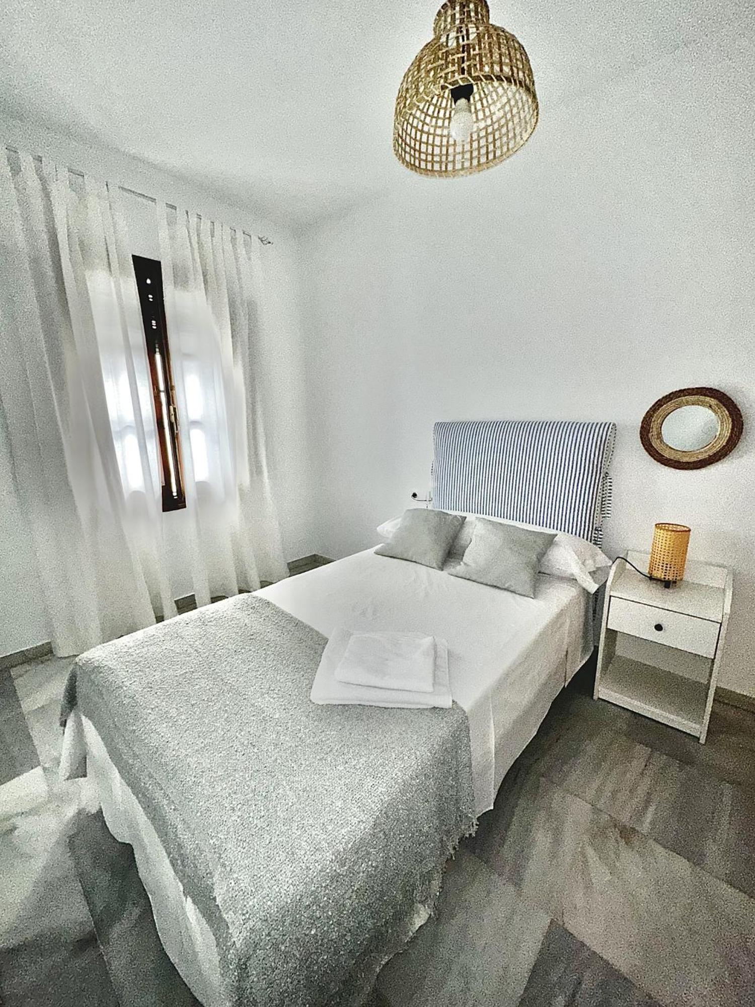 Апартаменты Apartamento Arellano Кармона Экстерьер фото